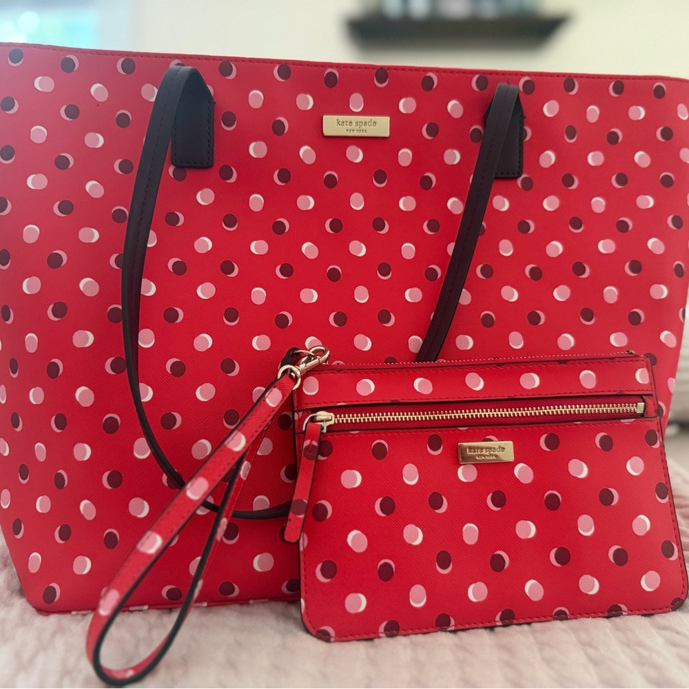 kate spade Red Polka Dot Tote with Matching Wristlet - Picture 1 of 6